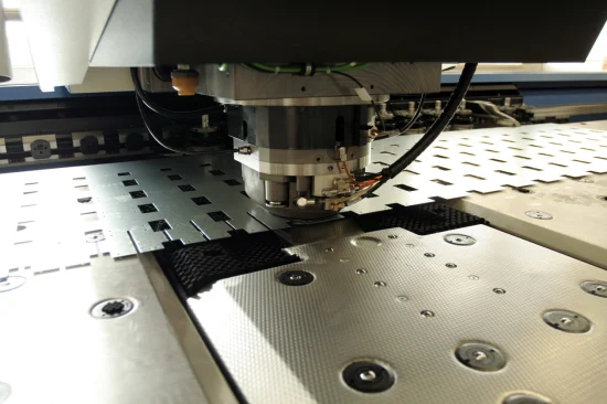 Aço inoxidável Fabricação de alumínio Puncionamento Dobra Corte a laser Soldagem Fabricação de chapas metálicas Estampagem de aço